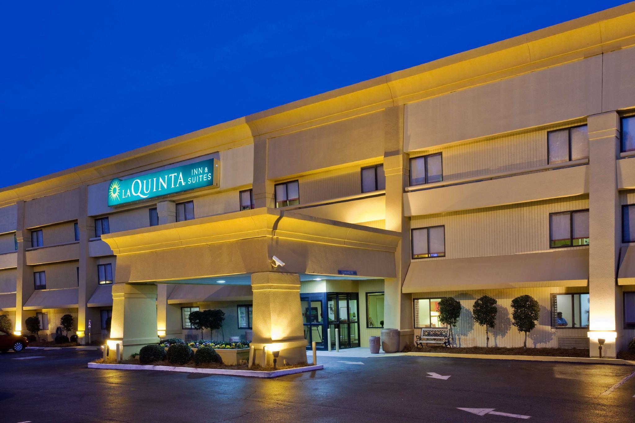 Spark By Hilton Savannah Midtown Exterior photo