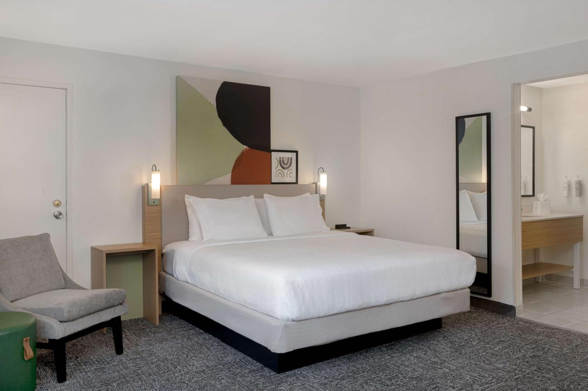 Spark By Hilton Savannah Midtown Exterior photo